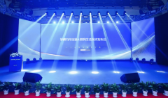 建立了一个笼盖“教、学、练、测、评”全链的 